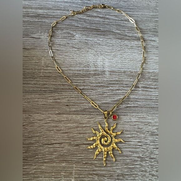 Gold Sun Pendant Necklace A1367 - Picture 2 of 4